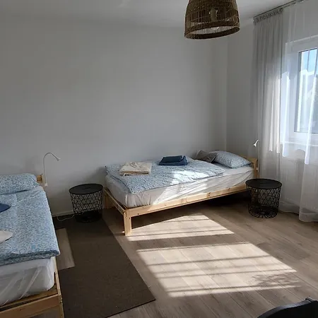 Apartamento Emily Apartments, Moderne Ruhige Wohnung, Nur 4 Km Von Der A2