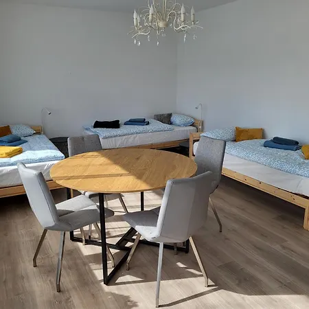 Emily Apartments, Moderne Ruhige Wohnung, Nur 4 Km Von Der A2 Apartamento *